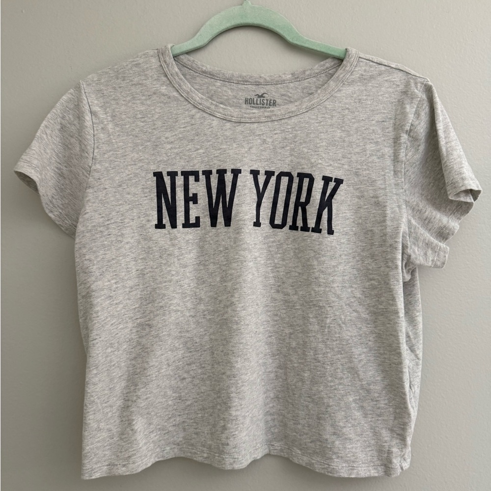 Hollister Light Gray 'New York' Short Sleeve Tee